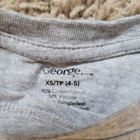 $2.00 WITH PURCHASE OF ANY OTHER ITEM Kids longsleeve tee- Size 4-5 - Picture 2 of 2